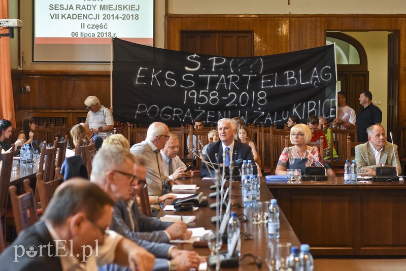 Sesja Rady Miejskiej na żywo. O Starcie i cieple zdjęcie nr 180110