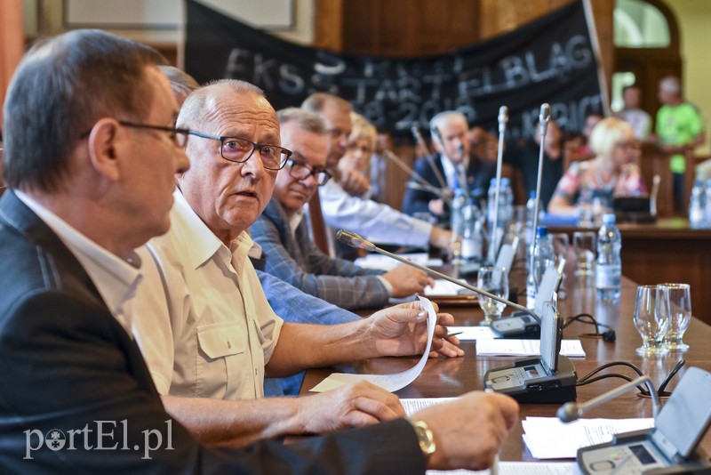 Sesja Rady Miejskiej na żywo. O Starcie i cieple zdjęcie nr 180118