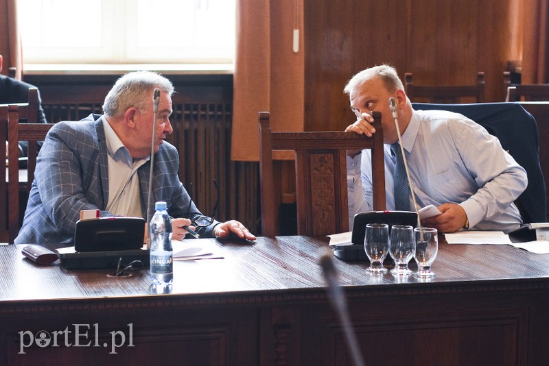 Sesja Rady Miejskiej na żywo. O Starcie i cieple zdjęcie nr 180115