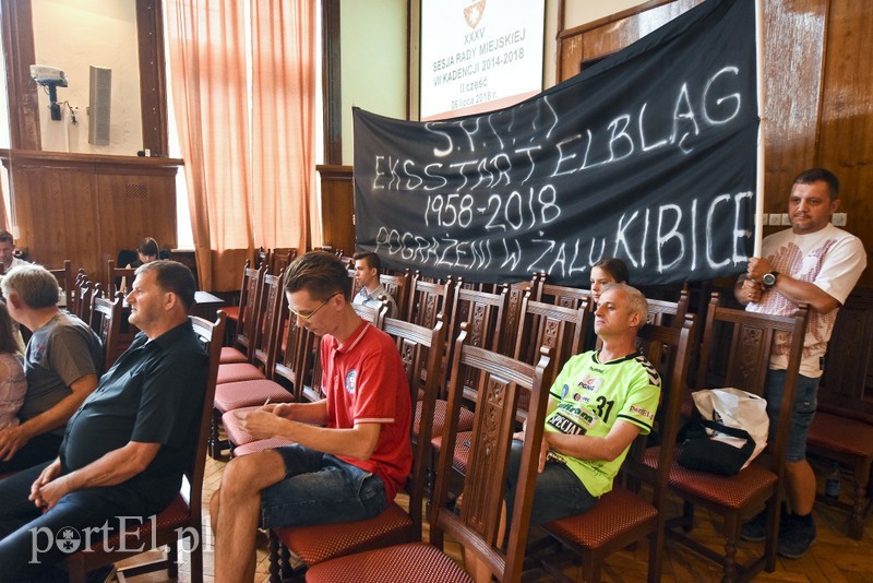 Sesja Rady Miejskiej na żywo. O Starcie i cieple zdjęcie nr 180117