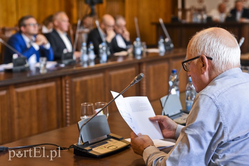 Sesja Rady Miejskiej na żywo. O Starcie i cieple zdjęcie nr 180119