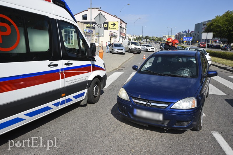 Kobieta potrącona na alei Odrodzenia zdjęcie nr 180133