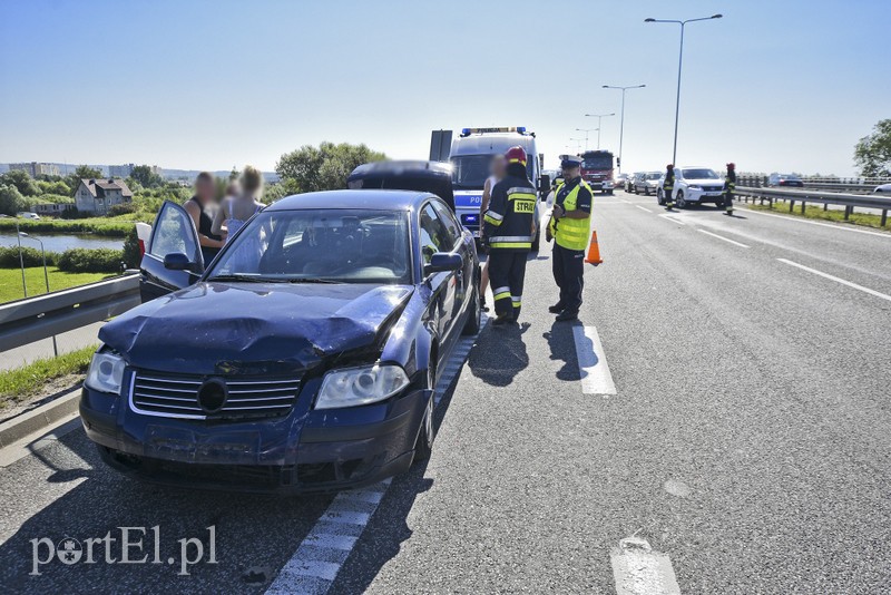 Kolizja na obwodnicy, tworzą się ogromne korki zdjęcie nr 181005