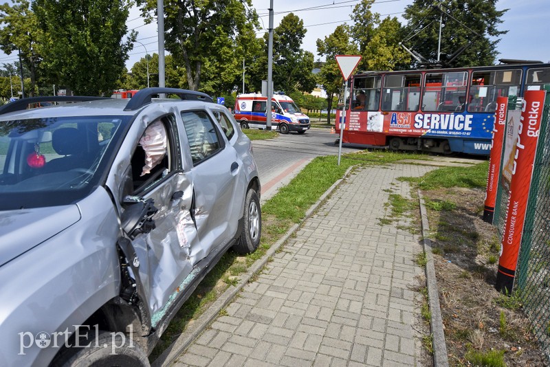 Kolizja z tramwajem na al. Grunwaldzkiej zdjęcie nr 181122