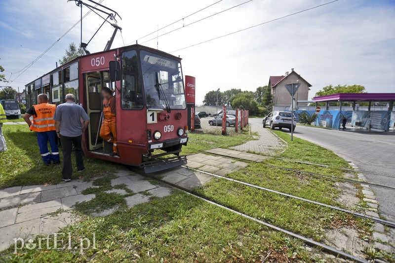 Kolizja z tramwajem na al. Grunwaldzkiej zdjęcie nr 181119