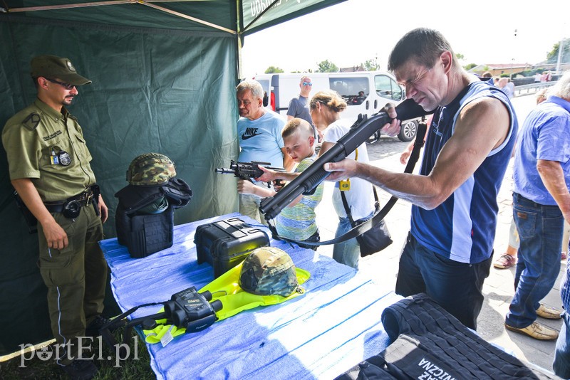 Mundurowi na luzie zdjęcie nr 181138