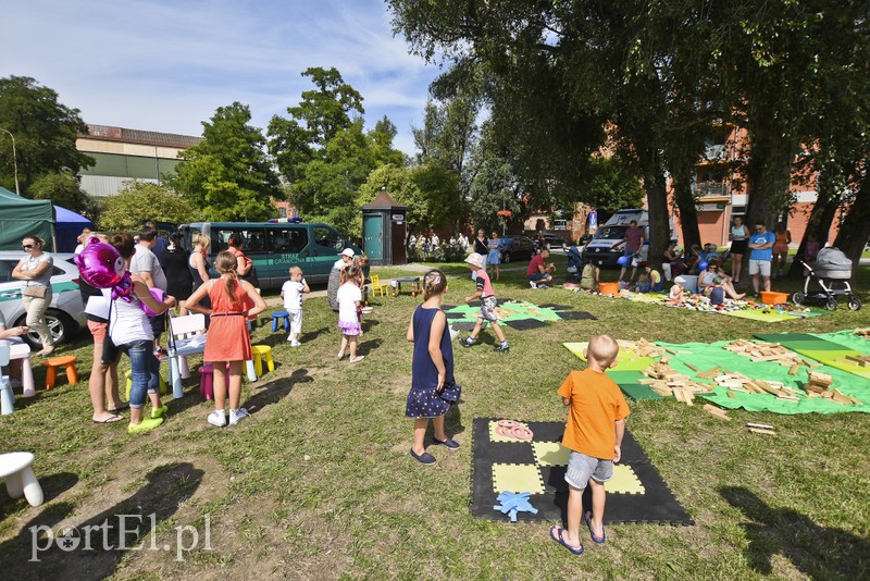 Mundurowi na luzie zdjęcie nr 181139