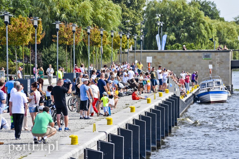 Mundurowi na luzie zdjęcie nr 181161