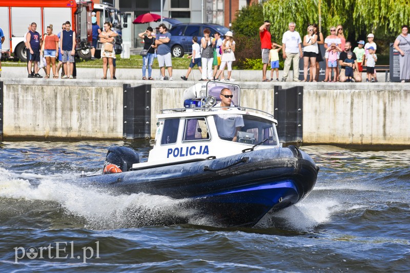 Mundurowi na luzie zdjęcie nr 181167