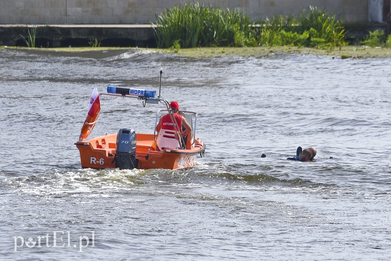 Mundurowi na luzie zdjęcie nr 181160