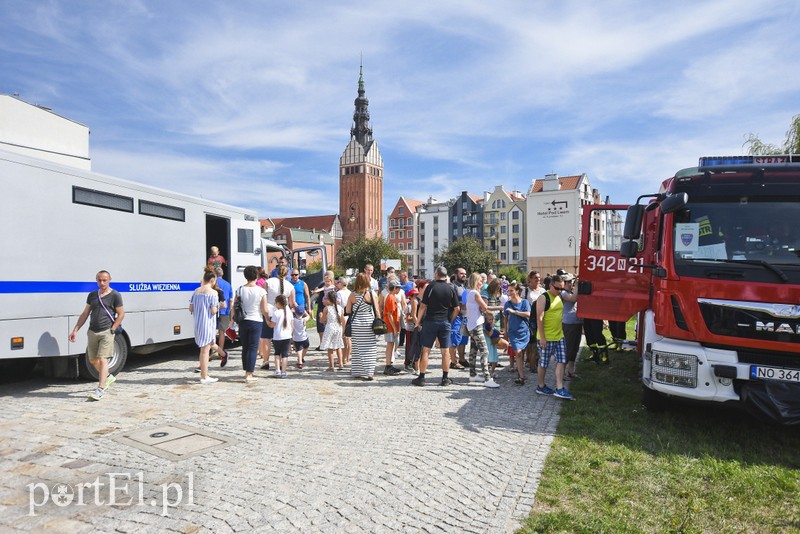 Mundurowi na luzie zdjęcie nr 181144