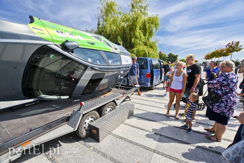 Mundurowi na luzie zdjęcie nr 181147