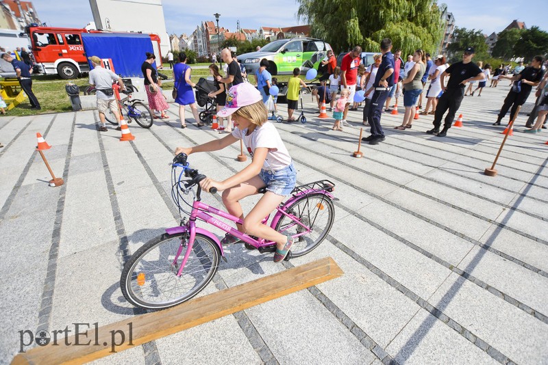 Mundurowi na luzie zdjęcie nr 181146