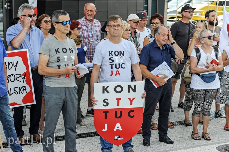 Nowy sąd, stary protest zdjęcie nr 181843