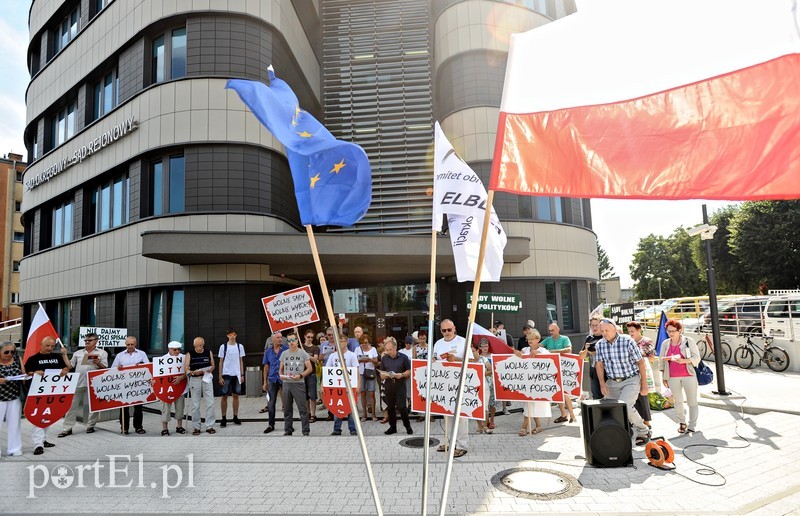 Nowy sąd, stary protest zdjęcie nr 181838