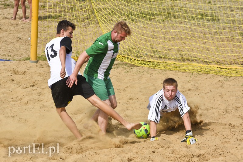 Piłkarskie emocje na plaży w Kadynach zdjęcie nr 181944