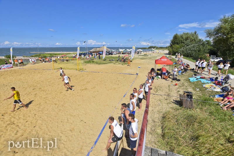Piłkarskie emocje na plaży w Kadynach zdjęcie nr 181900