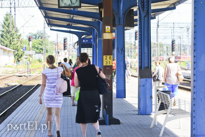 Nie kursują pociągi, Lotnicza zamknięta! zdjęcie nr 182026