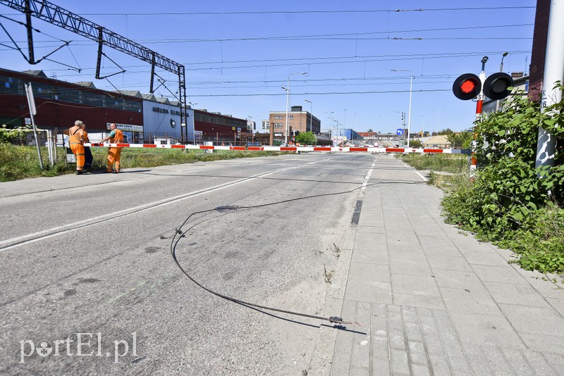 Nie kursują pociągi, Lotnicza zamknięta! zdjęcie nr 182017