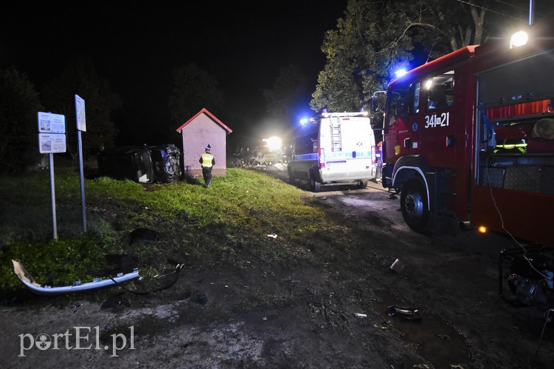 Groźny wypadek pod Markusami, 6 osób w szpitalu zdjęcie nr 183025