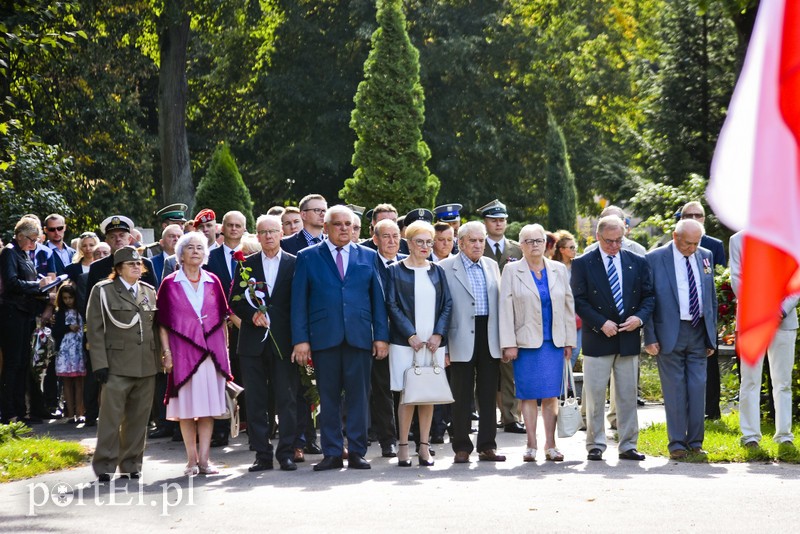 Pamiętamy o bohaterach zdjęcie nr 183396