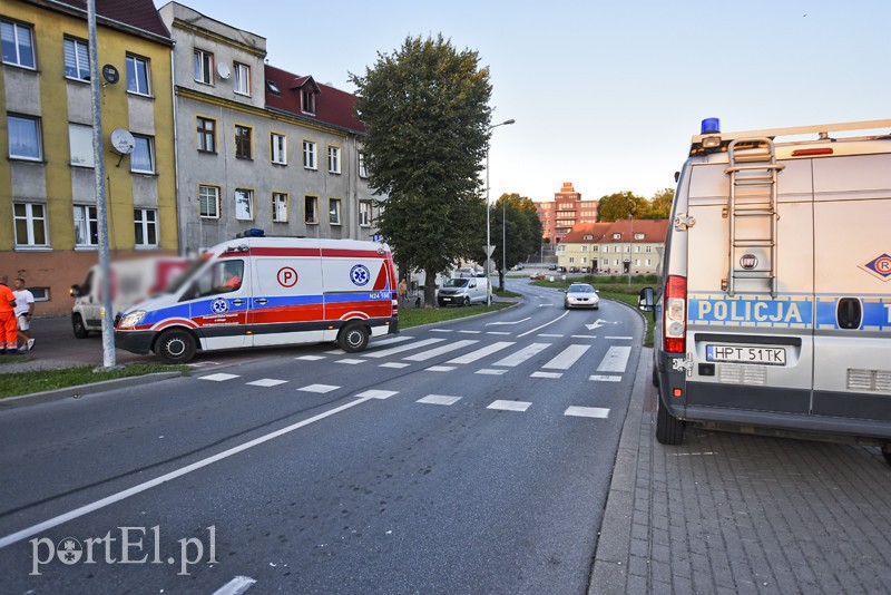 Elbląg Potrącenie na ul. Górnośląskiej, matka z 2-letnim dzieckiem w szpitalu