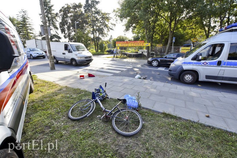 Potrącenie rowerzysty na ul. Warszawskiej, mężczyzna był w stanie nietrzeźwym zdjęcie nr 183957