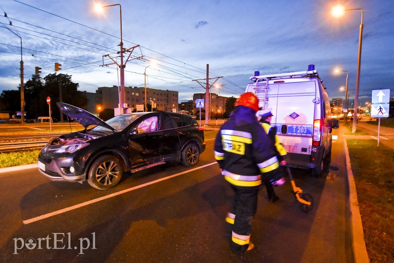 Zderzenie bmw z toyotą na ul. Płk.Dąbka zdjęcie nr 184421