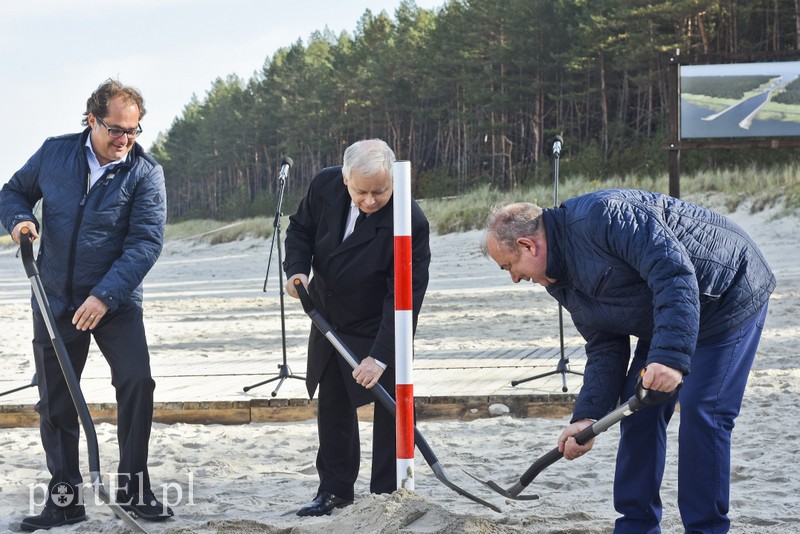 Jak prezes PiS na Mierzei kopał zdjęcie nr 186870