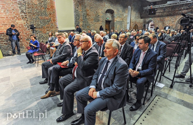 Mniej polityki, więcej współpracy zdjęcie nr 187052