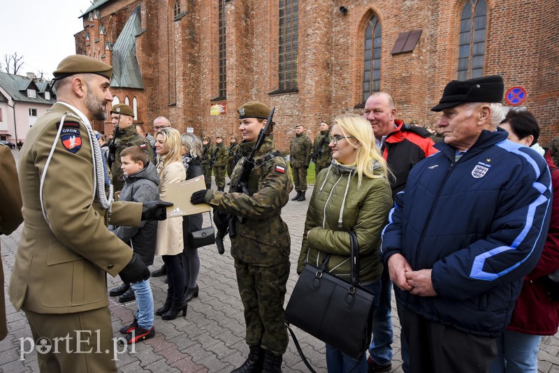 Ochotnicy stali się żołnierzami zdjęcie nr 187718