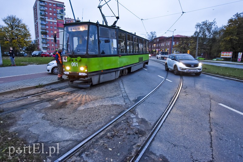 Kolizja na Grunwaldzkiej, tramwaje nie jeżdżą zdjęcie nr 187837