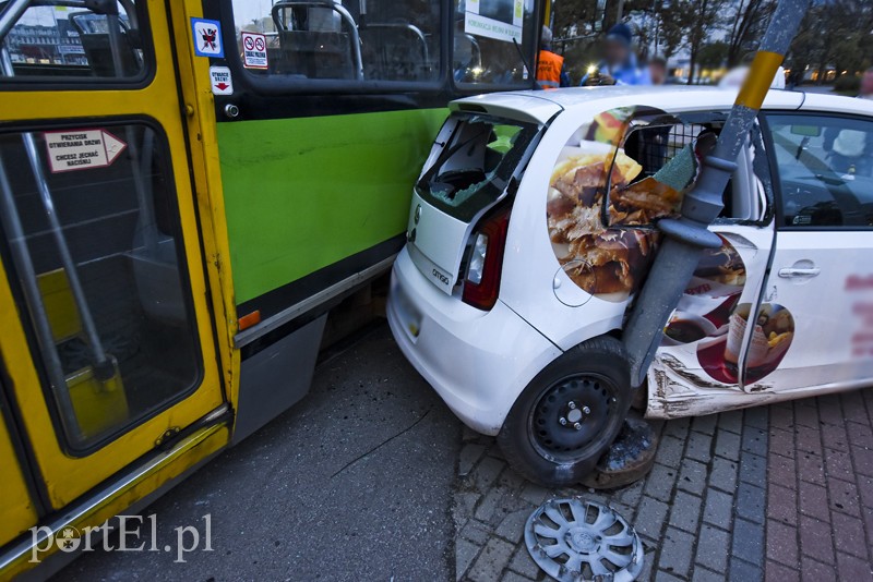 Kolizja na Grunwaldzkiej, tramwaje nie jeżdżą zdjęcie nr 187832