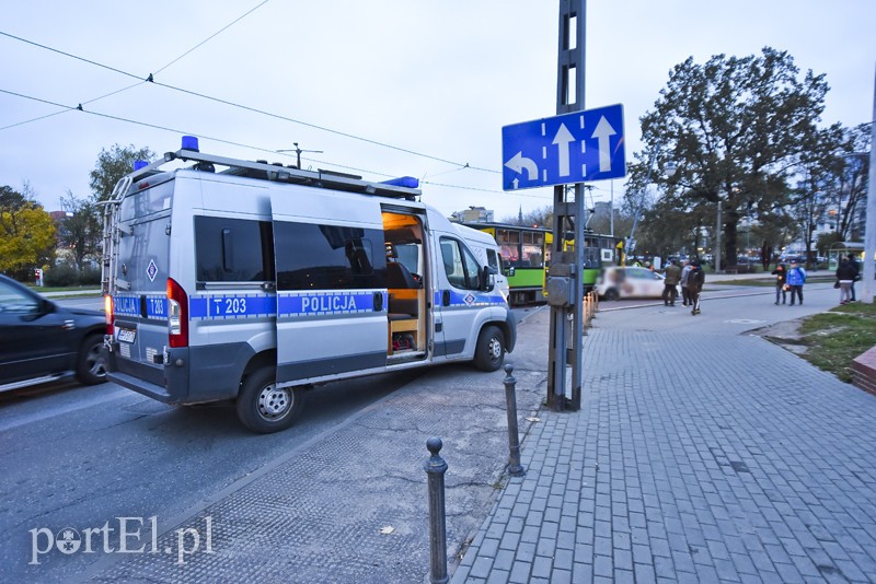 Kolizja na Grunwaldzkiej, tramwaje nie jeżdżą zdjęcie nr 187841