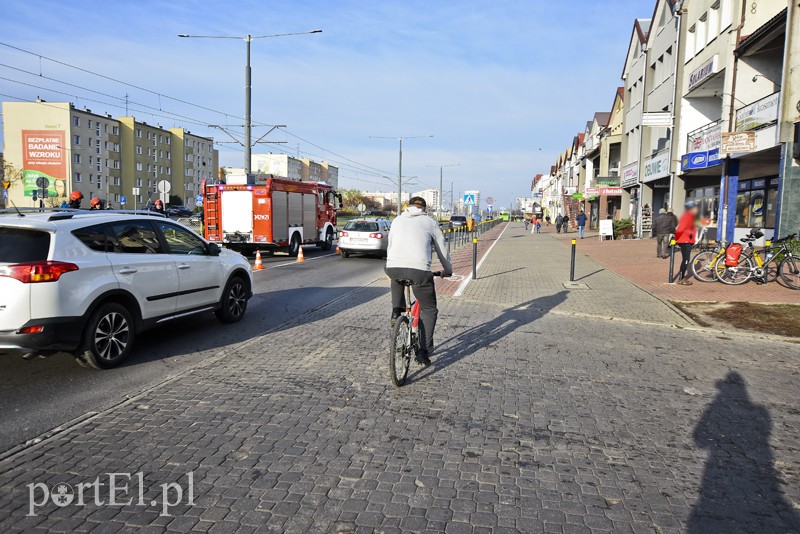 Potrącenie rowerzystki na ul. płk Dąbka zdjęcie nr 189248