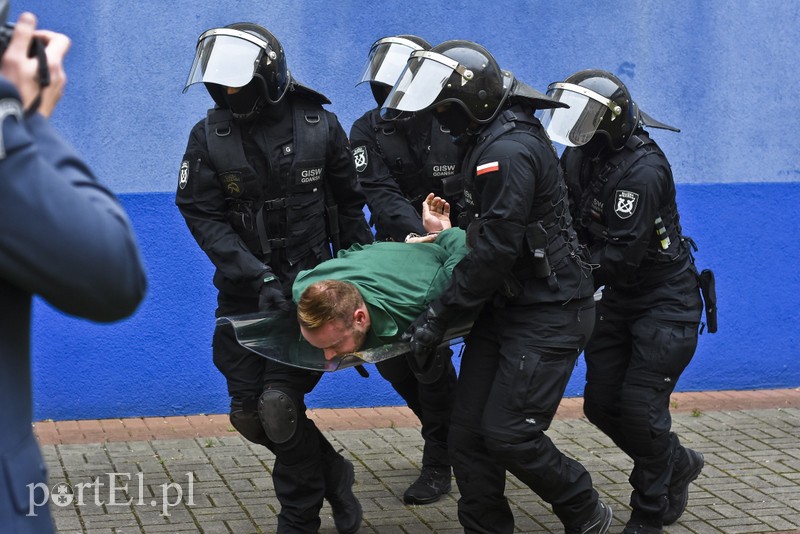 Bezpieczeństwo po obu stronach muru zdjęcie nr 189534