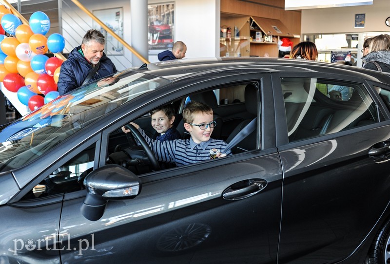 Mikołajki na wesoło dla najmłodszych w Ford Gołębiewski zdjęcie nr 190045