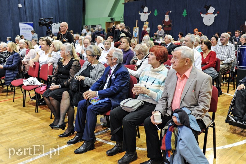 Seniorzy przygotowują się do świąt zdjęcie nr 190506