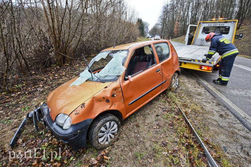 Fiat na boku, kierowca zasłabł zdjęcie nr 190514