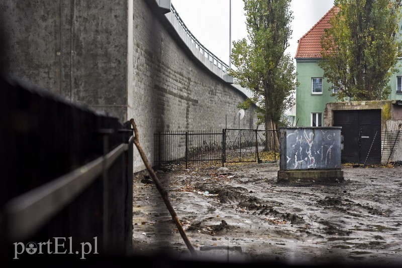 Pod wiaduktem przejścia nie ma zdjęcie nr 191621