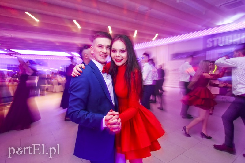 IV LO: Studniówka ze sportowym akcentem zdjęcie nr 192608