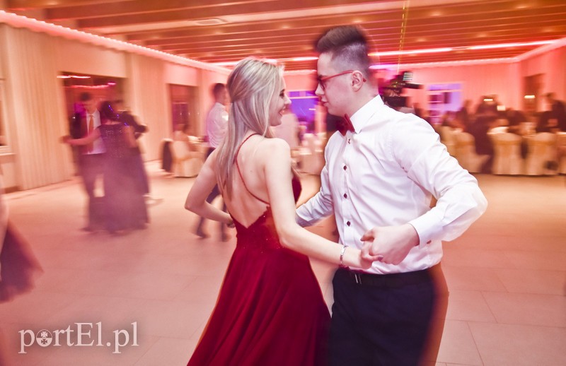 IV LO: Studniówka ze sportowym akcentem zdjęcie nr 192598