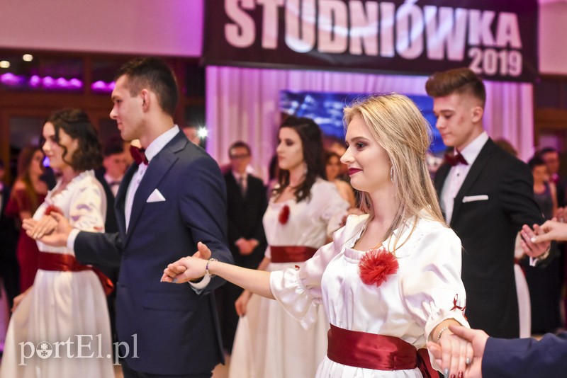 IV LO: Studniówka ze sportowym akcentem zdjęcie nr 192566