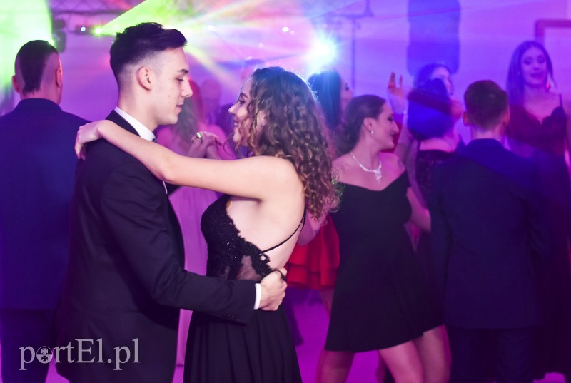 IV LO: Studniówka ze sportowym akcentem zdjęcie nr 192628