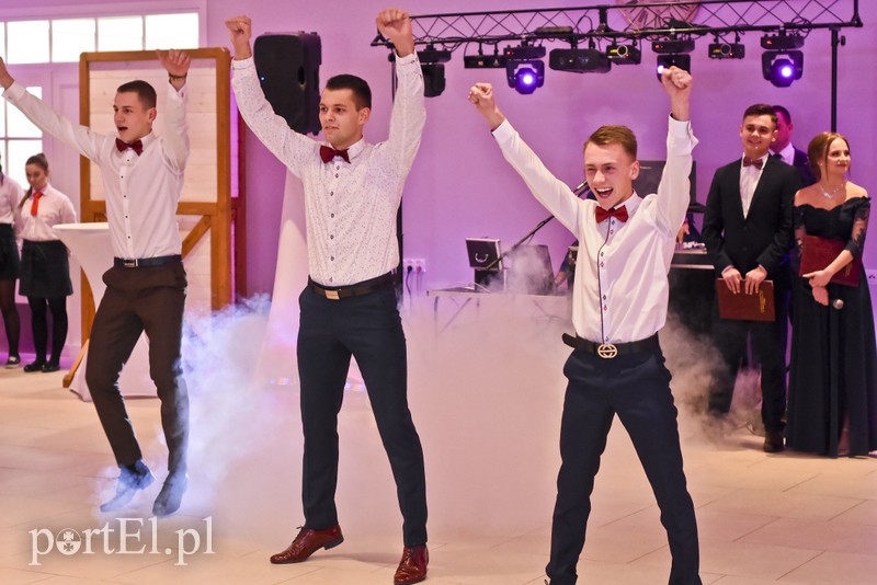 IV LO: Studniówka ze sportowym akcentem zdjęcie nr 192568