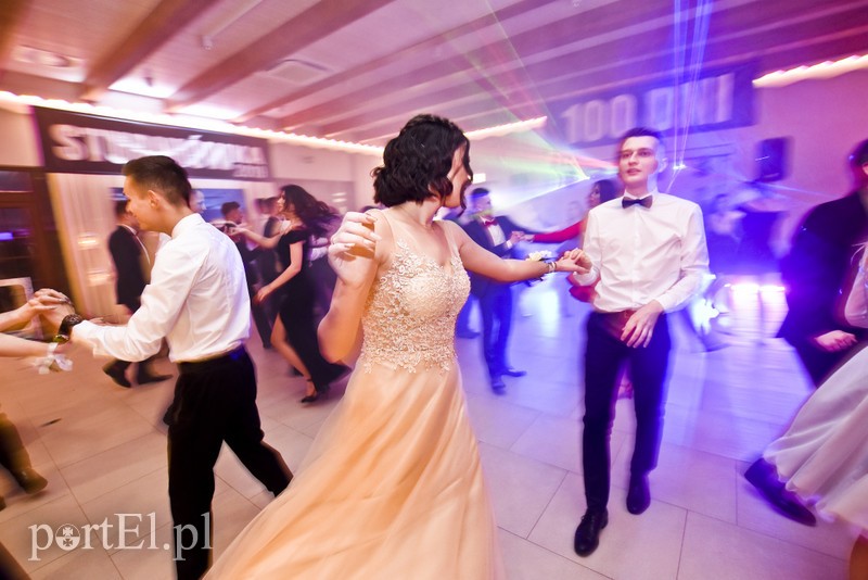 IV LO: Studniówka ze sportowym akcentem zdjęcie nr 192603