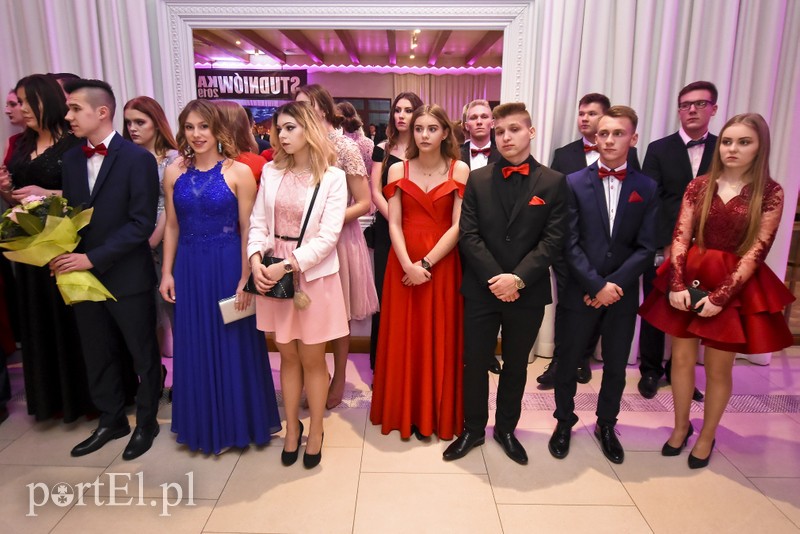 IV LO: Studniówka ze sportowym akcentem zdjęcie nr 192554