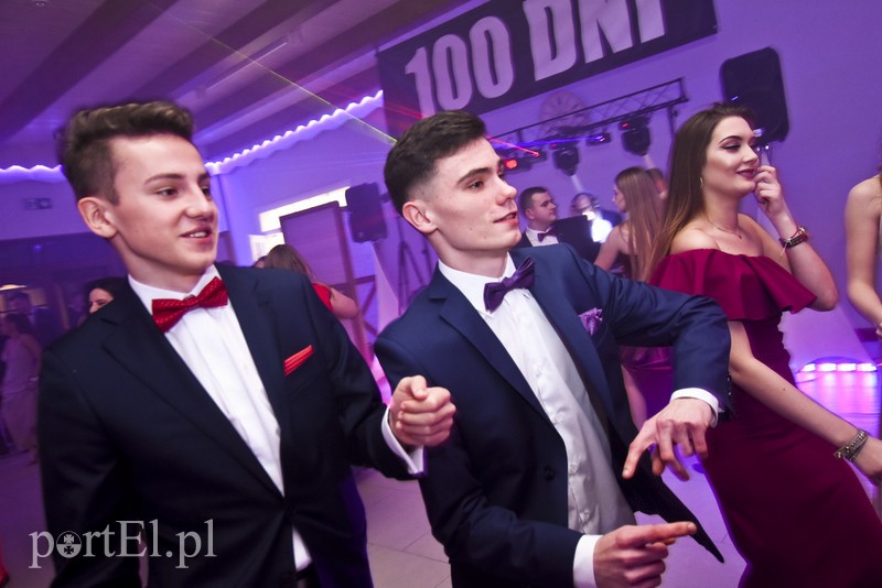 IV LO: Studniówka ze sportowym akcentem zdjęcie nr 192620