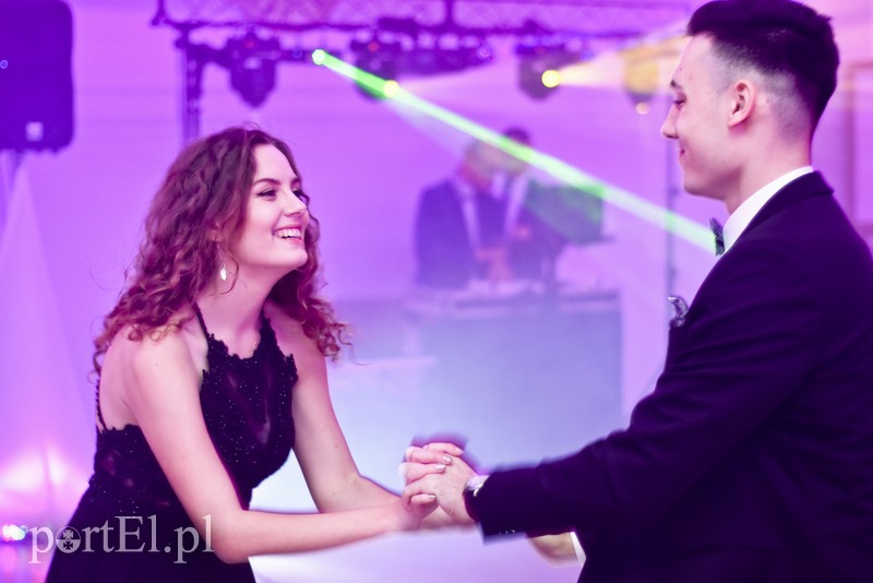 IV LO: Studniówka ze sportowym akcentem zdjęcie nr 192632