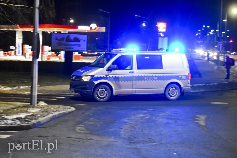 Bomba na stacji paliw, na szczęście to tylko głupi "żart" zdjęcie nr 193246